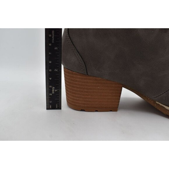 B.O.C By Born Womens Size 9 Alder Light Grey Nubuck PU Heeled Booties Boots - Picture 10 of 12